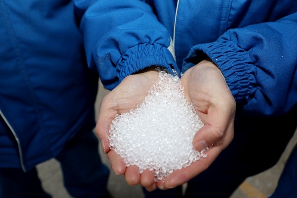 光伏核心材料获突破 国产“工业黄金”实现规模化生产
